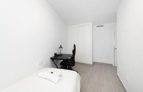 Hogar luminoso y amplio cerca del Mediterráneo - Photo 15