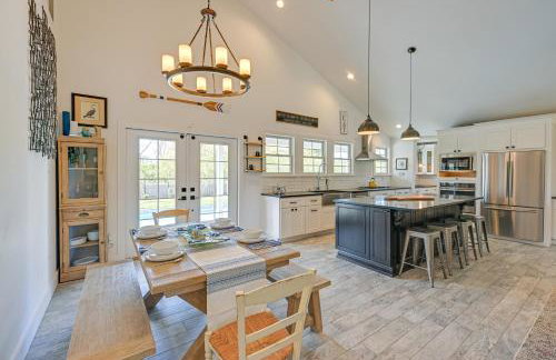 Distinctive Hamptons Home with Pool Near Bay, Ocean - Foto 2