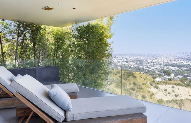 Hollywood Overlook by Avantstay Private Pool + Hot Tub Panoramic Views - Photo 28