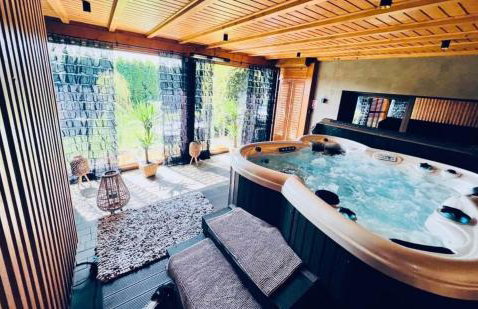 DELUXE Dom z sauną i jacuzzi w otoczeniu gór, lasu i jeziora - Foto 16