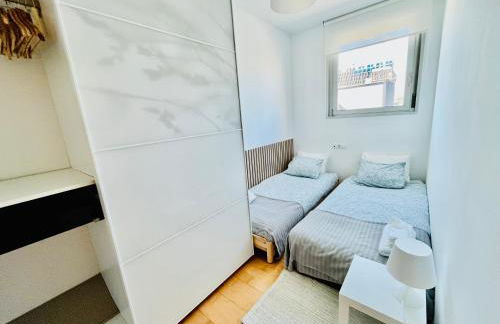 Beach & Culture Barcelona Port Forum Penthouse Apartment - Photo 21