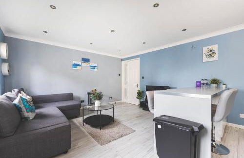 Cosy 2BR, Free Parking, 8min to City Airport - Foto 22