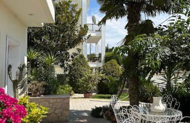 Comfortable Home - Photo 25