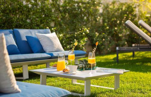 New LUXURY apartment with sea view and PRIVATE heated pool, 50m from the beach - Foto 2