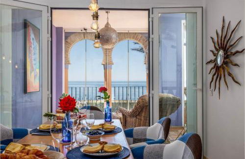 Spacious Seaside Retreat - La Perla del Mar - Photo 6