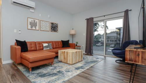 Luxury Apartment with Gym, Steps From Commuter Rail #2009 - Foto 3