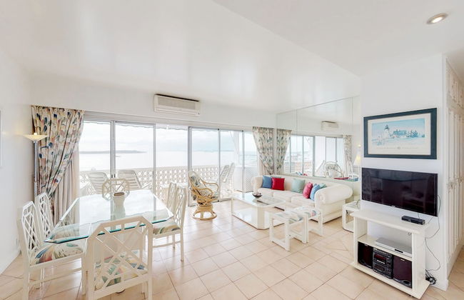 Oceana Suites Vanguardia - Photo 13