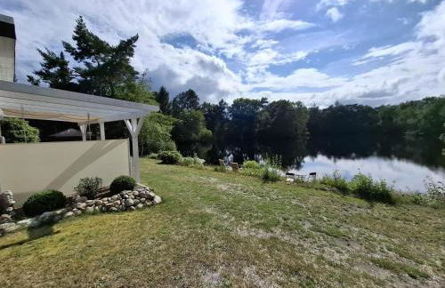 Idyllic Lakeside Cottage - Foto 15
