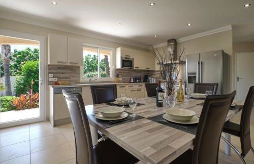 Superbe Villa récente, climatisée, piscine, 10 mn des plages et zones commerciales - Foto 10