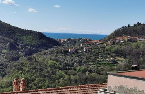 A stone tower 1 - Foto 16