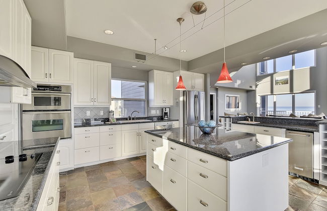 Chateau Soleil - Photo 11