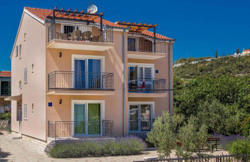 Apartments Iris - Photo 2