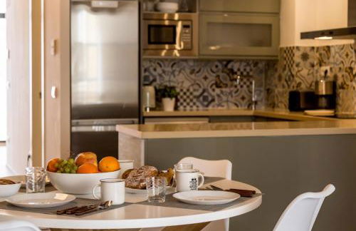 FLORIT FLATS - CATHEDRAL LUXURY TERRACE FLAT 2BR 2BA AC Wifi - Photo 72