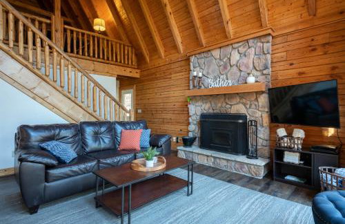 Creekwood Chalet - Hocking Hills with Hot Tub and Near Hiking - Foto 25