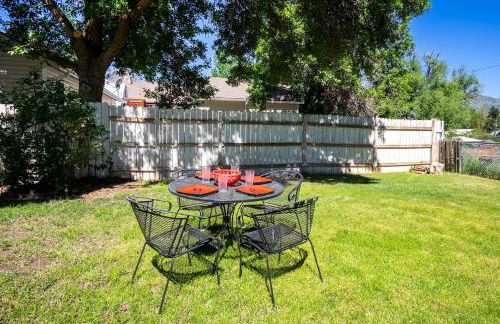 Heritage House-Skiing close,Walk to Main St,Roomy - Foto 1