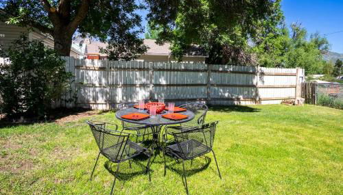 Heritage House-Skiing close,Walk to Main St,Roomy - Foto 1