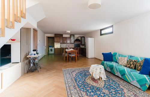 Intera villa ad uso esclusivo con 2 bagni 4 camere da letto,garage,giardino,area fitness,lavatrice,wifi - Foto 12