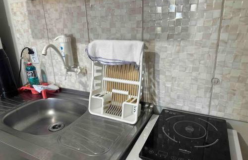 Kitnet 306 centro, com linda vista janela, tv smart - Foto 7