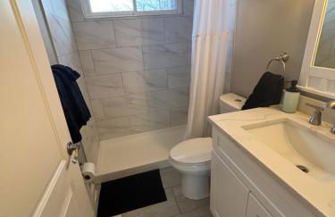 Arlington Heights 5bd 3bth sleeps 14 with driveway parking - Foto 3