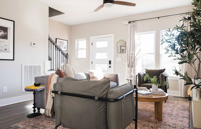 Stapleton & Mcgraw by Avantstay 2 Units! Sleeps 16! Spacious Home in Nashville! - Foto 8