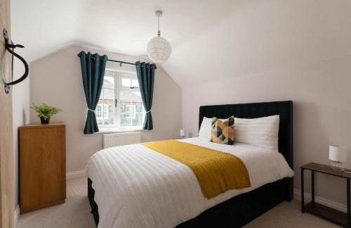 4-Bed Cottage - Pets with Garden & Wood Burner - Foto 12