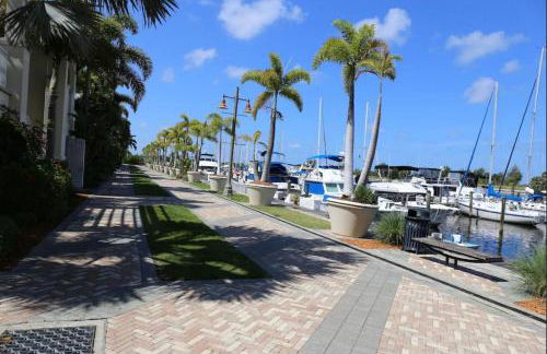 Beautiful New Luxury Townhome with Private Beach and Swimming Pools - Foto 30