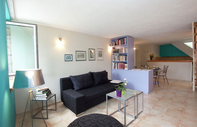 Beautiful Holiday Home on the Island Brac, With the Sea and a Small Beach in Front of the Door - Foto 1