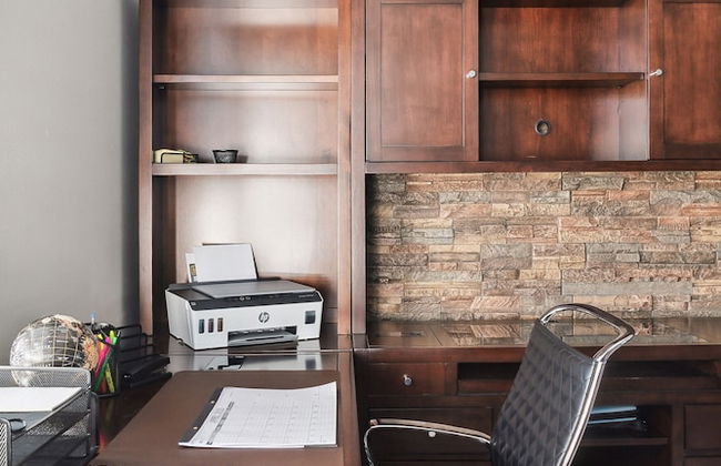 Family Paradise With Private Heated Pool 5 Bedroom Home by RedAwning - Photo 40