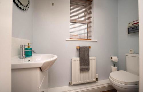 Stunning Spacious Home - Parking - Garden - Sleeps 6 - Foto 22