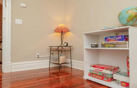 Charming Cozy & Convenient STL Gem ABODEbucks - Foto 22