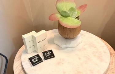 Water Cabin With Water Sports Equipment and Bikes, Bath - Foto 6