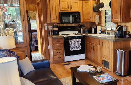 The Couple's Cabin in Wynola 2 NIGHT MINIMUM - Foto 1