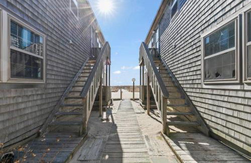 Stunning Bay Views | Beach Access - Deck - Parking - Photo 23