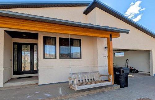 Luxury Modern 4 Bedroom House Near Capitol Reef NP Sleeps 10 - Foto 13