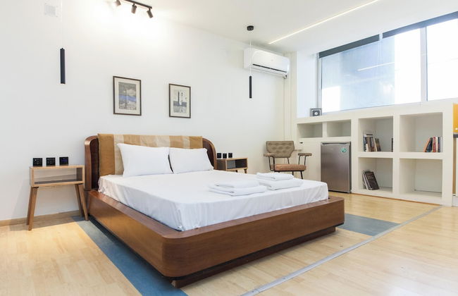 Minimalist Modern Nea Kifisia Studio - Foto 2