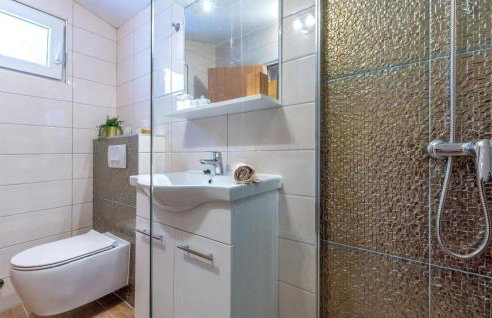 Three-Bedroom Holiday Home In Katuni - Foto 26