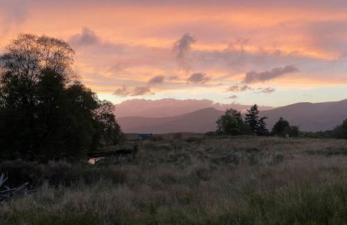 Eco-Friendly Highland Suite with Mountain Views - Photo 41