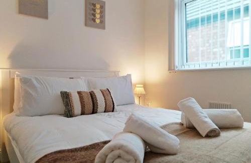 Central Manchester Modern 4 Bed House - free parking - Foto 26