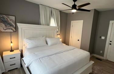 Charming 2BR 2BA 10 min DT Airport by LSP Homes - Foto 29