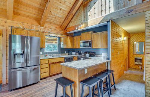 Alpine Cabin with Deck 3 Mi to Luna Lake! - Foto 3