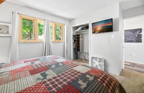 Moonlight Shores Lakefront - Lakefront home with hot tub! - Foto 43