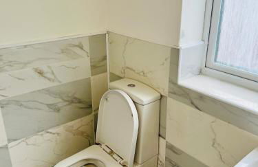 Walsall Comfort Home 3Bedroom Retreat Sleeps 6 - Foto 21