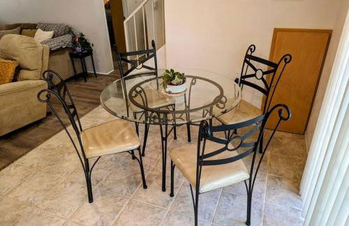 5 Minutes to South Bay Beaches! Private 2 bedroom 2 bath 2 level home with patio Excellent value! - Foto 16