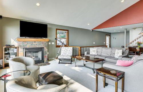 Spacious Edgerton Home with Private Beach and Views! - Foto 5