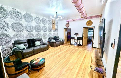 The Upstairs Escape - Foto 6