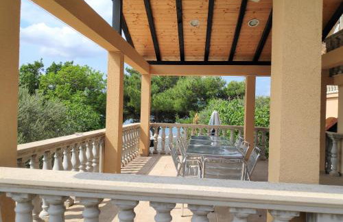 VILLA PUNTA BLAVA - Beachfront Family Villa with Sea View - no pets allowed - Foto 30
