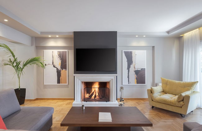 Athenian Grand Riviera Villa - Photo 29