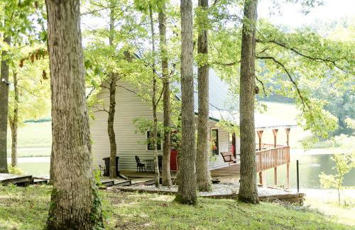 Lakefront Cabin Getaway near Columbia, Kentucky - Foto 1