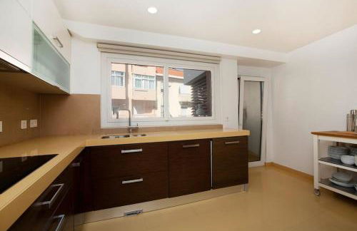 River View Luxury Apartment - Photo 25