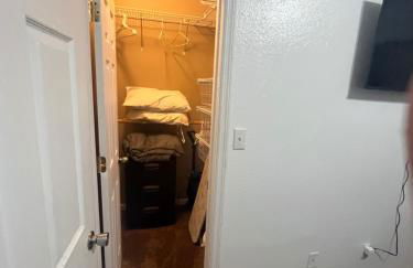 3 Bed 3 Bath Townhome - Foto 28